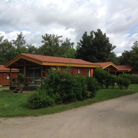 Camping Le Pont D'Allagnon Lempdes sur Allagnon エクステリア 写真